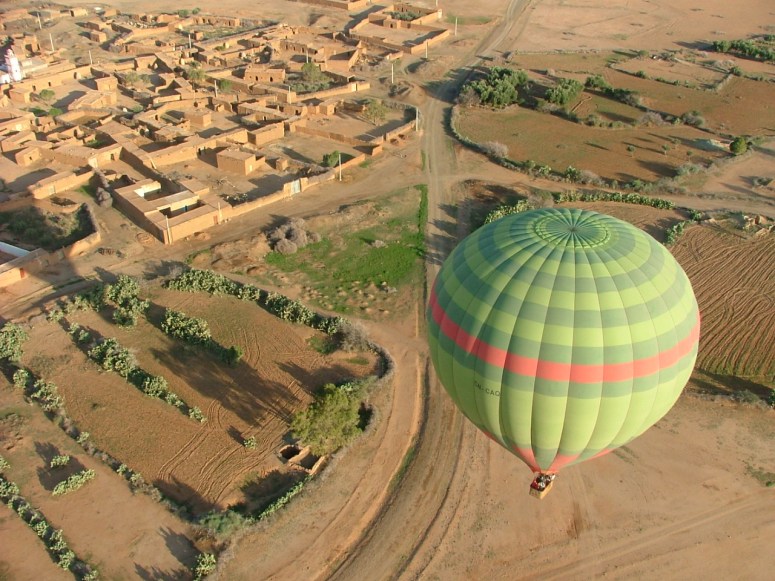 balloon_flight_close_up