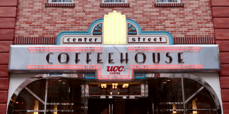 center-street-coffeehouse-restaurant-tokyo-disneyland-review